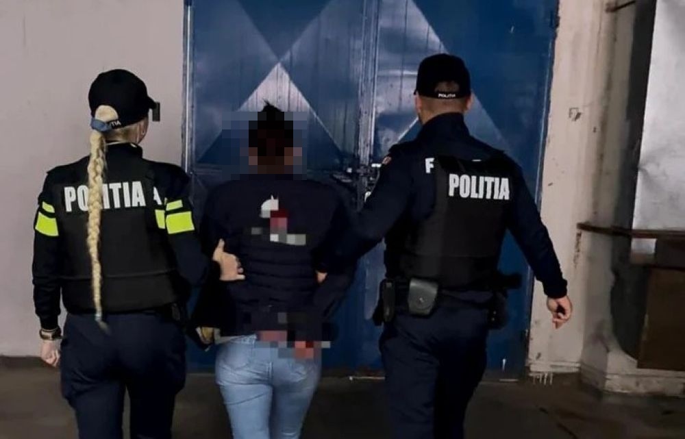 Botoșăneancă căutată în toată lumea adusă acasă în cătușe 