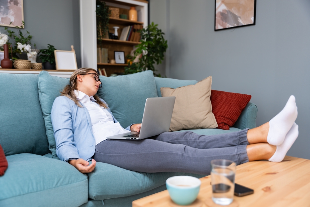 De ce femeile au nevoie de mai mult somn decât bărbații, mai ales după 40 de ani