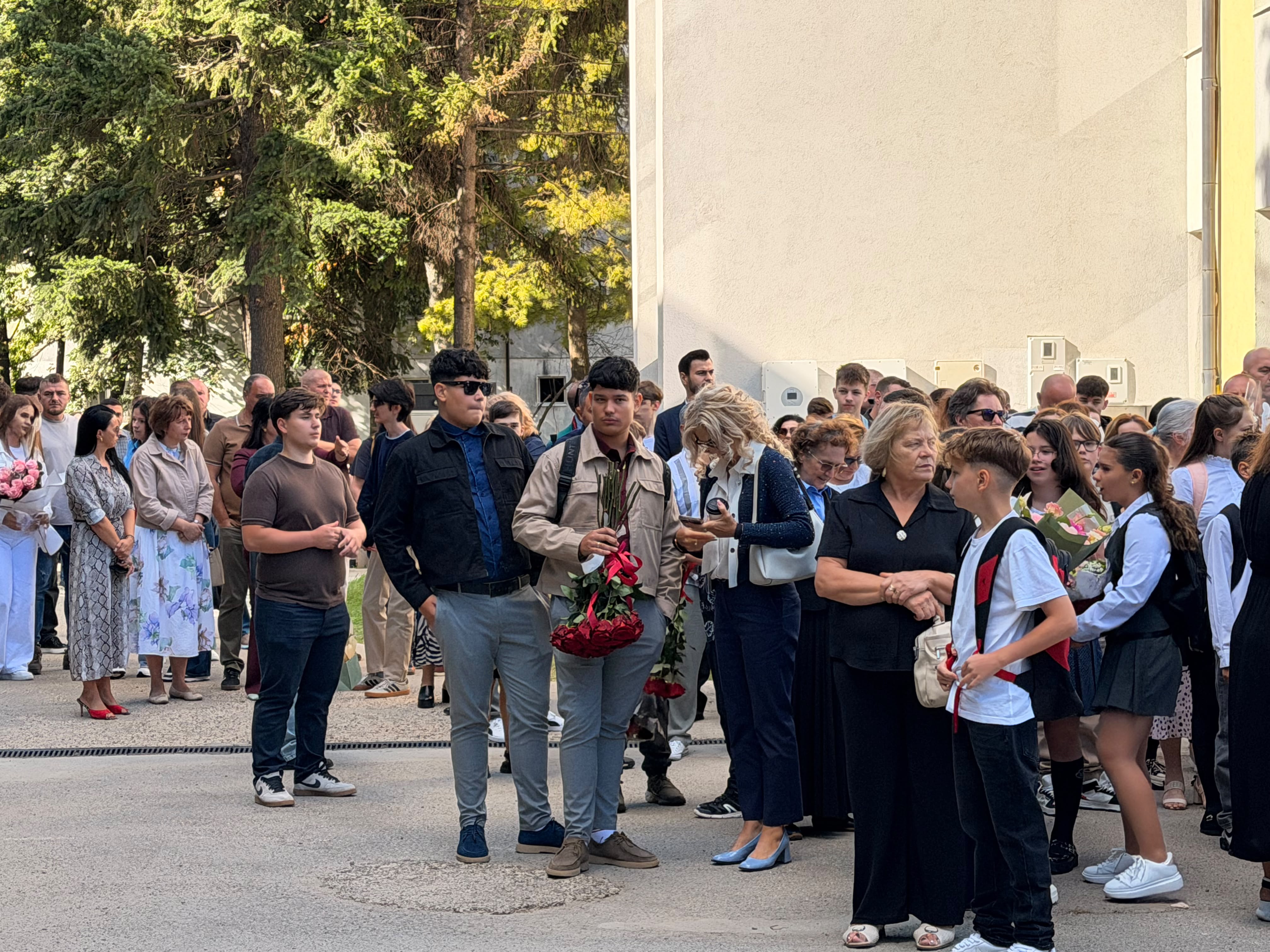 festivitate la colegiul mihai eminescu botosani