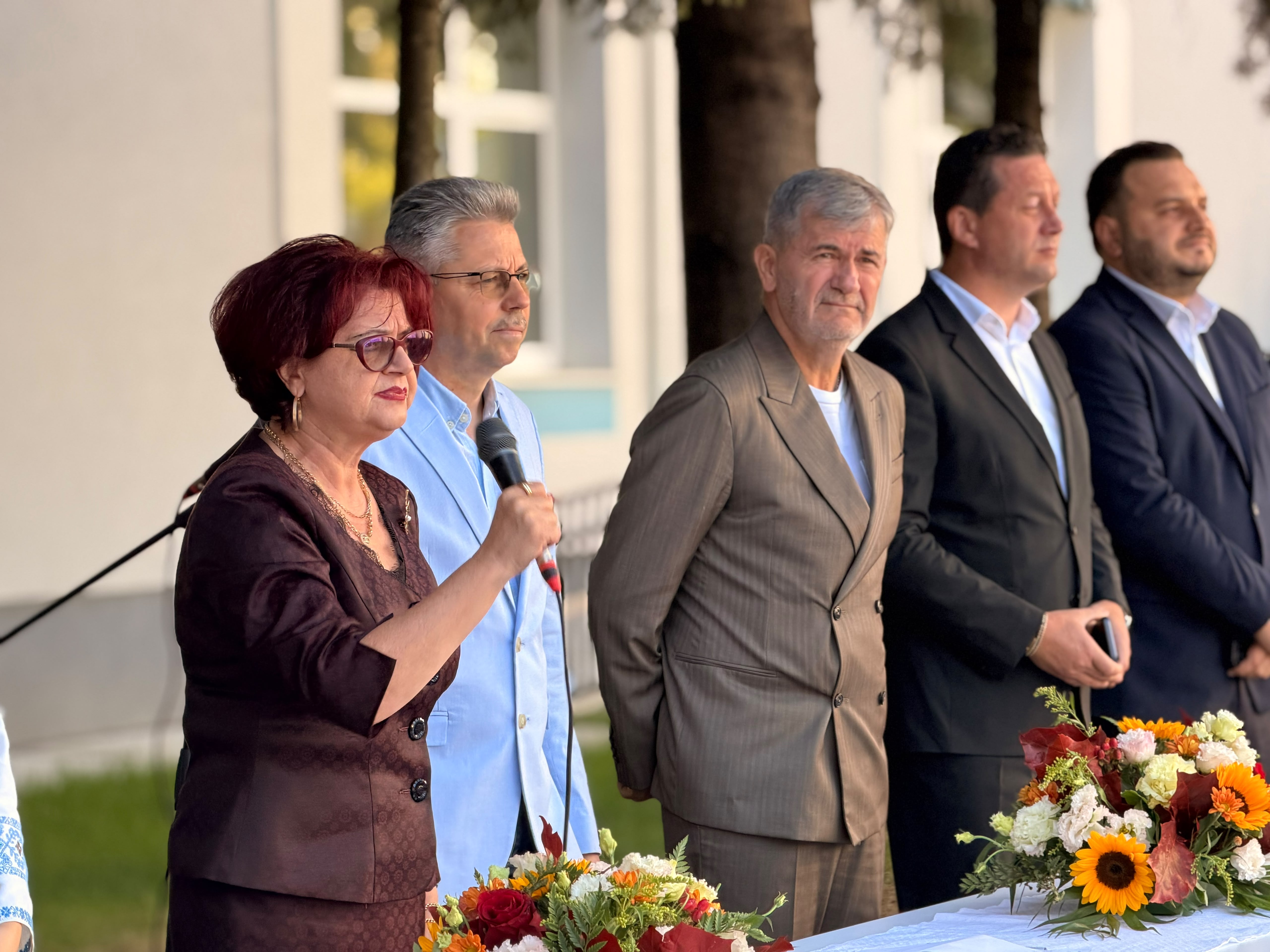 festivitate la colegiul mihai eminescu botosani
