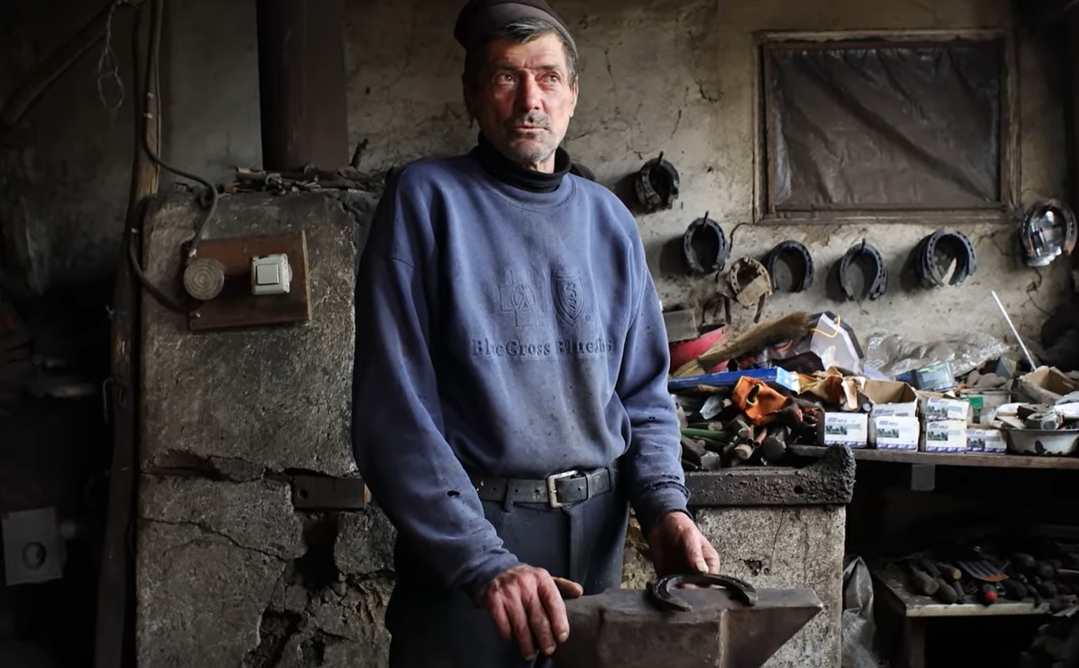 Moștenire din tată-n fiu: Povestea botoșăneanului cu o meserie pe cale de dispariție – VIDEO 