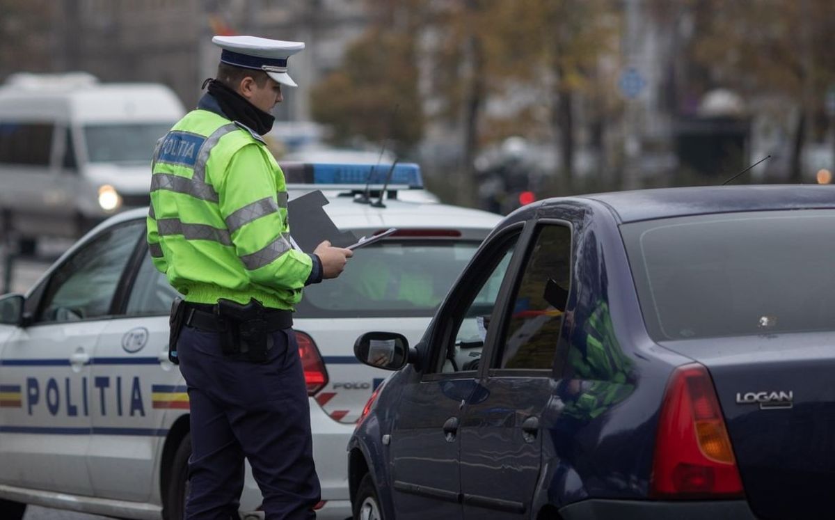 FILTRE ale polițiștilor: Amenzi pentru viteză și centură, s-a găsit și un șofer obosit 