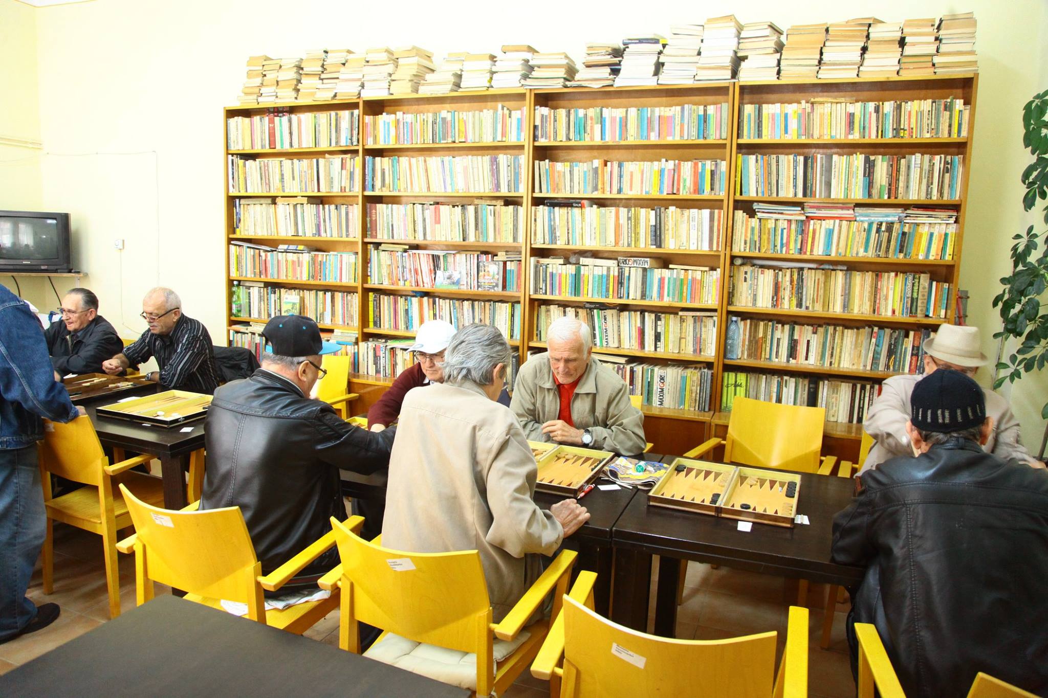 Peste 770.000 de pensionari sub 65 de ani în România: Un nou pensionar la fiecare două minute din 2025