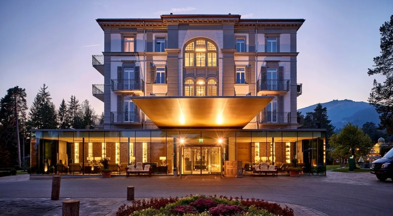 Miliardari cu afaceri și la Botoșani, lovitură în Elveția: Renovează un hotel de lux cumpărat cu 70 de milioane de euro