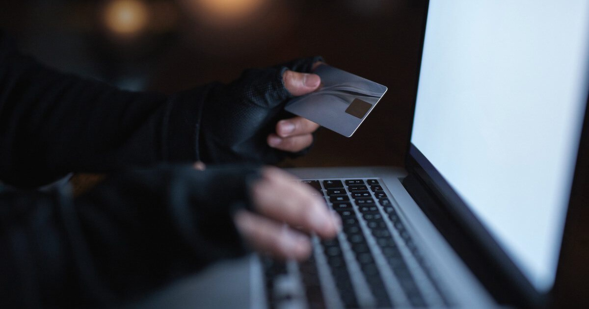 Fraudă în numele unei instituții: Un site fals fură datele oamenilor  