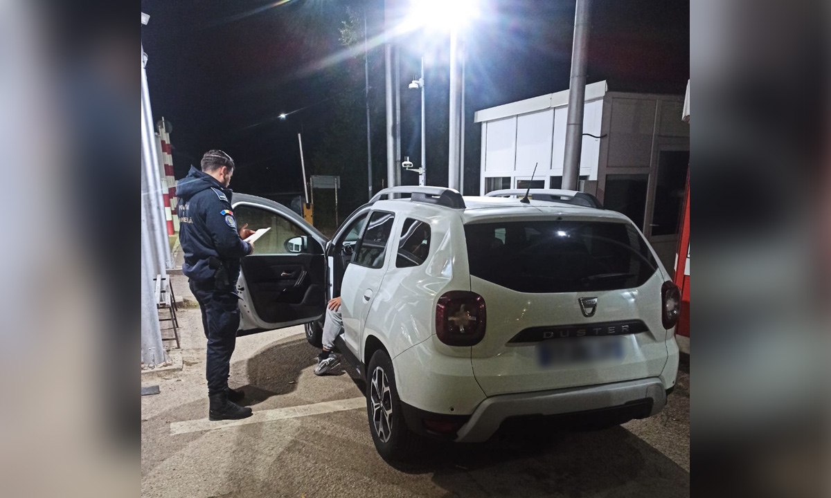 Mașină confiscată de polițiști, un bărbat care și-a ajutat prietenul s-a ales cu dosar penal