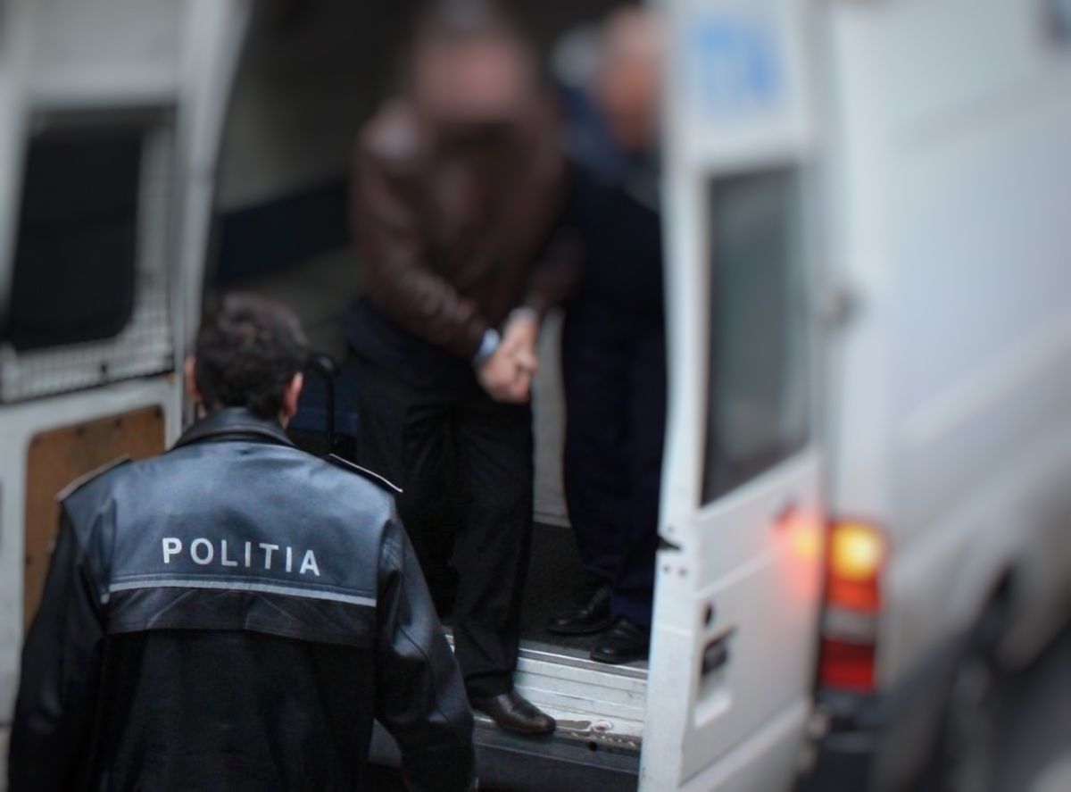 Furt de pe un șantier la Botoșani, un tânăr băgat după gratii 