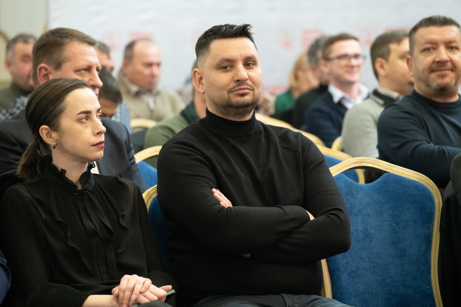 OFICIAL: Cele două subprefecte eliberate din funcție și înlocuite cu un tânăr afacerist 