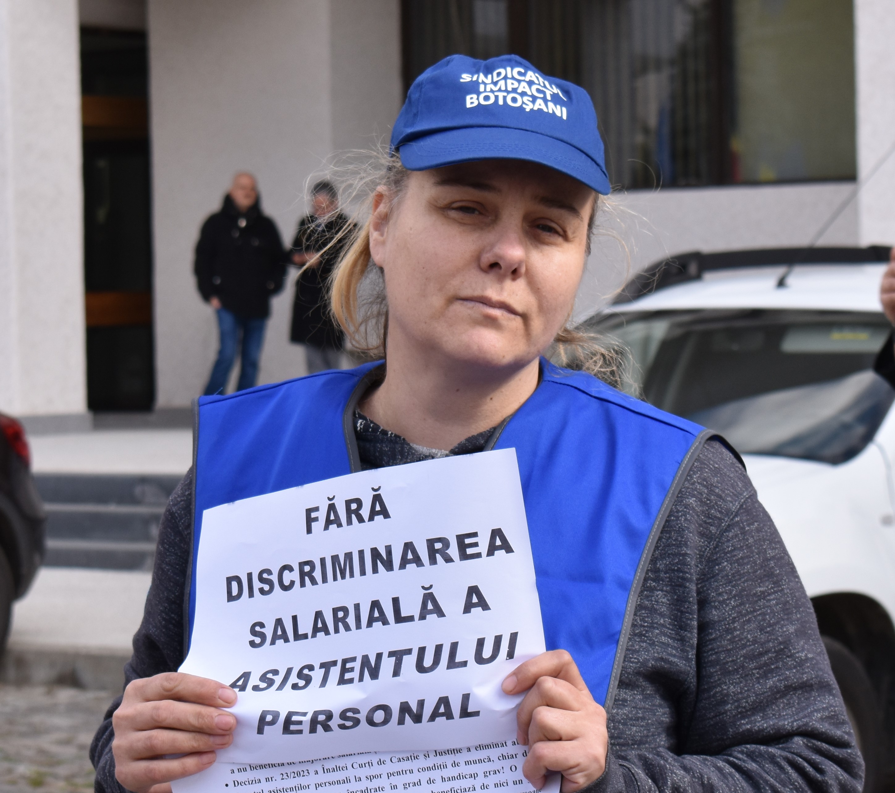 ÎNTREBAREA ZILEI vine de la o mamă: Cum de se întâmplă așa? Suntem denigrați, umiliți, excluși, nevăzuți, neascultați – VIDEO