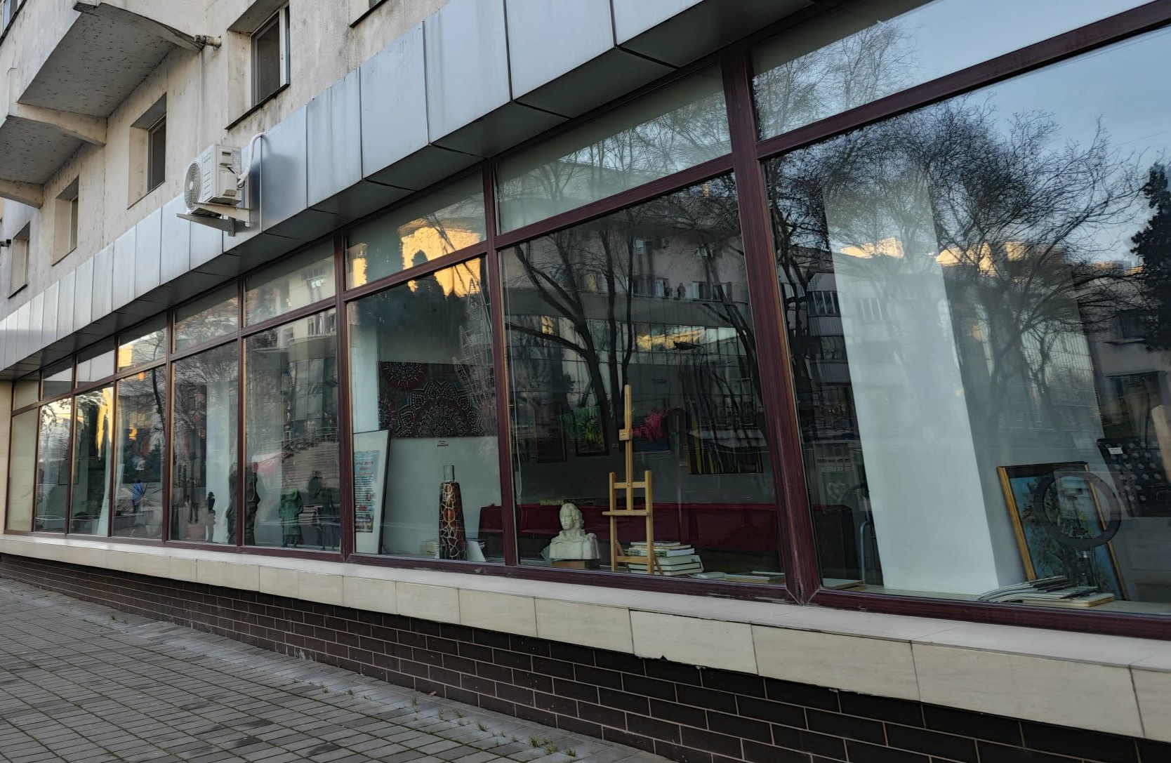 Ilustrații eminesciene la Galeriile de Artă: Expoziție până la finalul lunii ianuarie