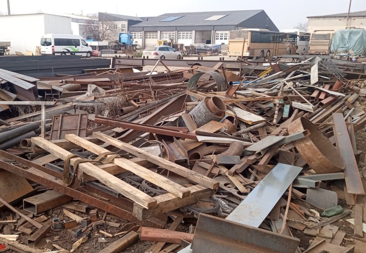 Comisarii de la Mediu au făcut o plângere penală și au dat amenzi de peste 500.000 de lei 