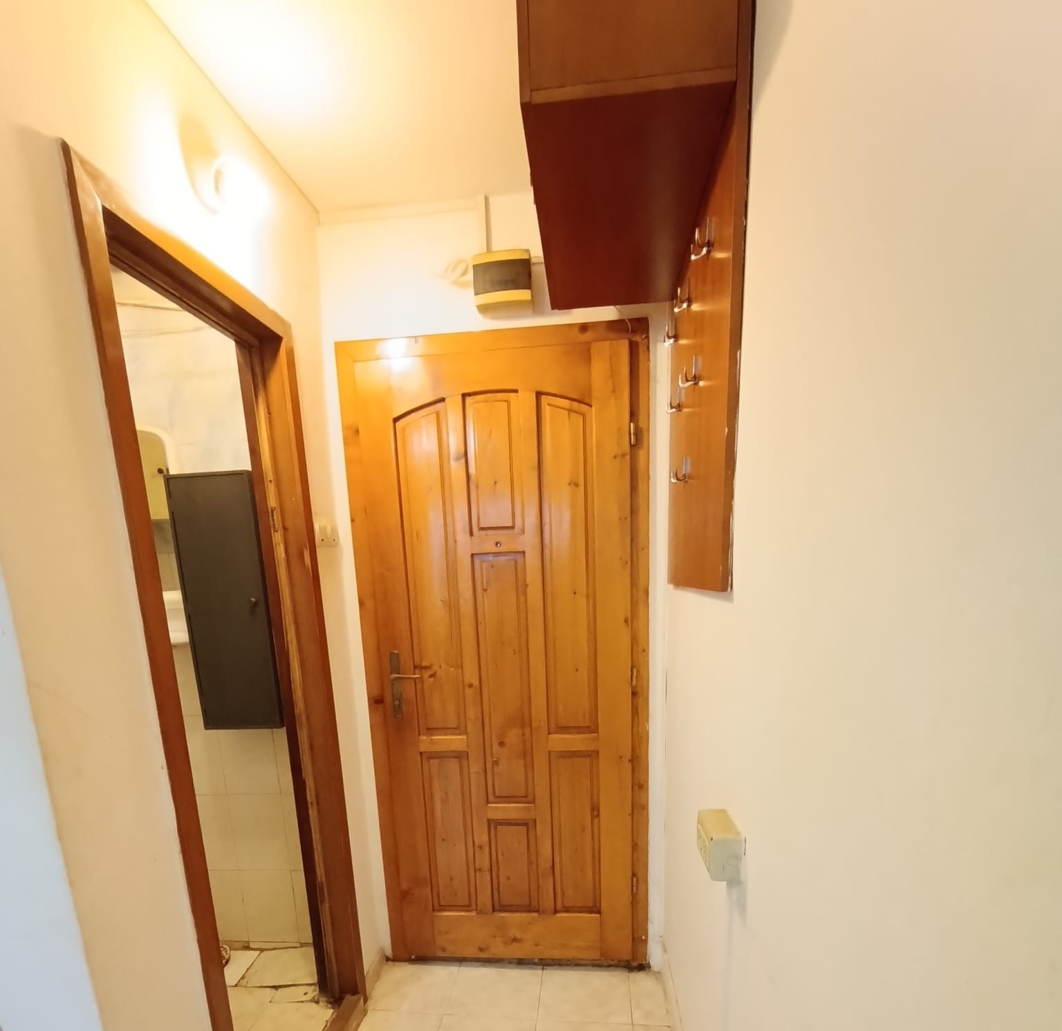 Garsonieră scoasă la licitație de executor în prag de Crăciun pentru datorii la căldură 