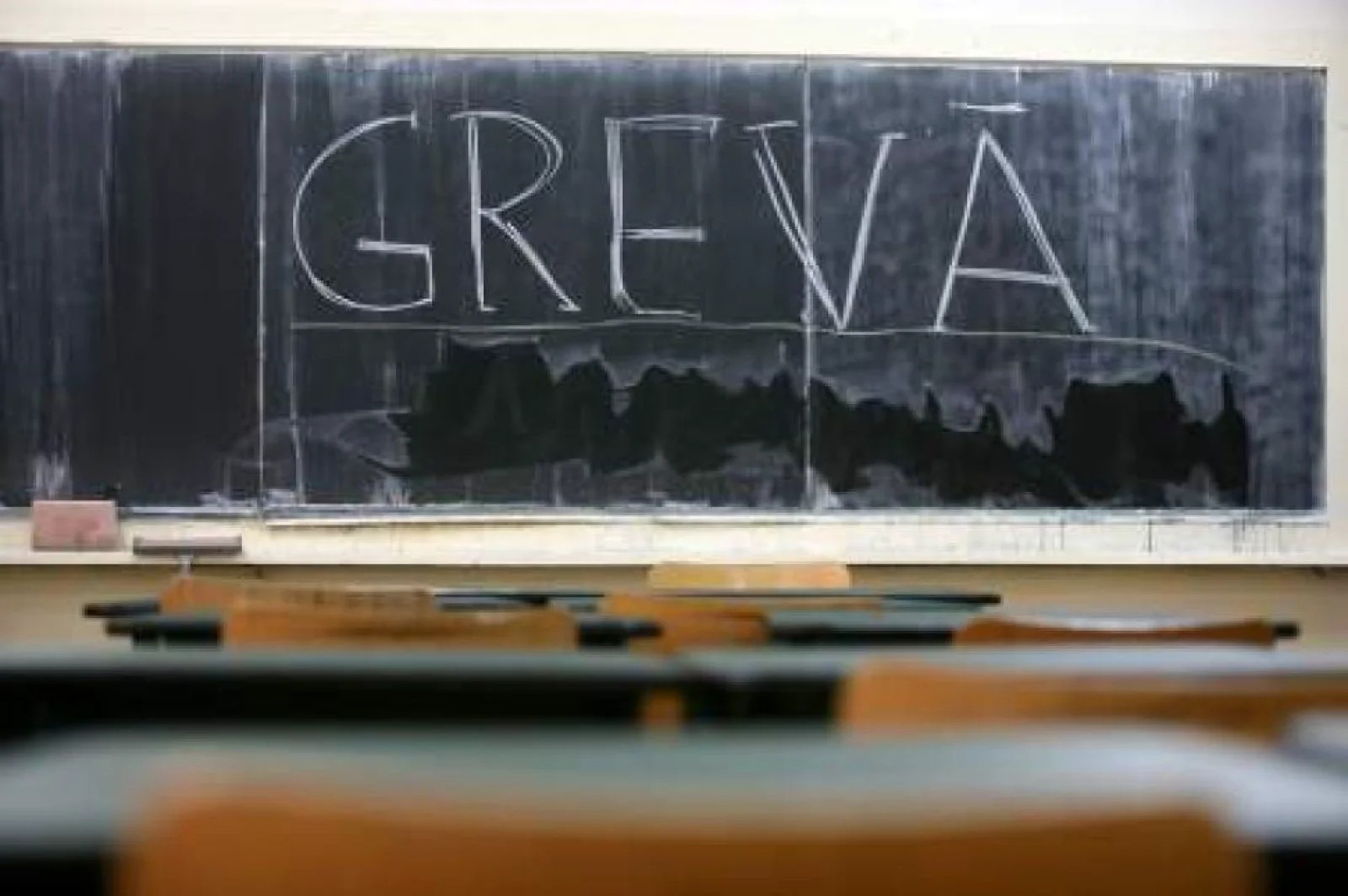 Protest de amploare anunțat în prima zi de școală: Începerea cursurilor ar putea fi amânată de greve