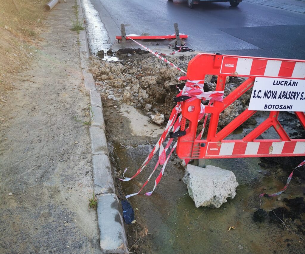 Compania de apă a comandat asfalt rece pentru zecile de gropi din oraș 