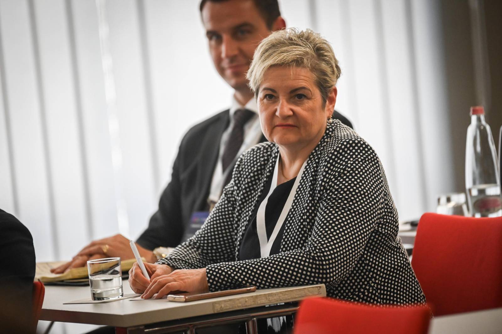 Deputată din Ungaria, jurământ în limba română. Reacția unui lider UDMR: "Cum s-ar umfla în pene șovinii"
