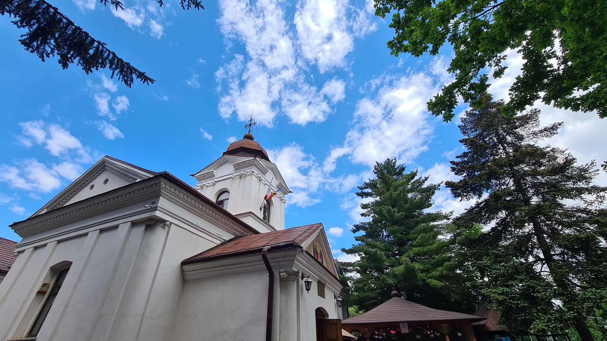 hram la bisericile din botosani.