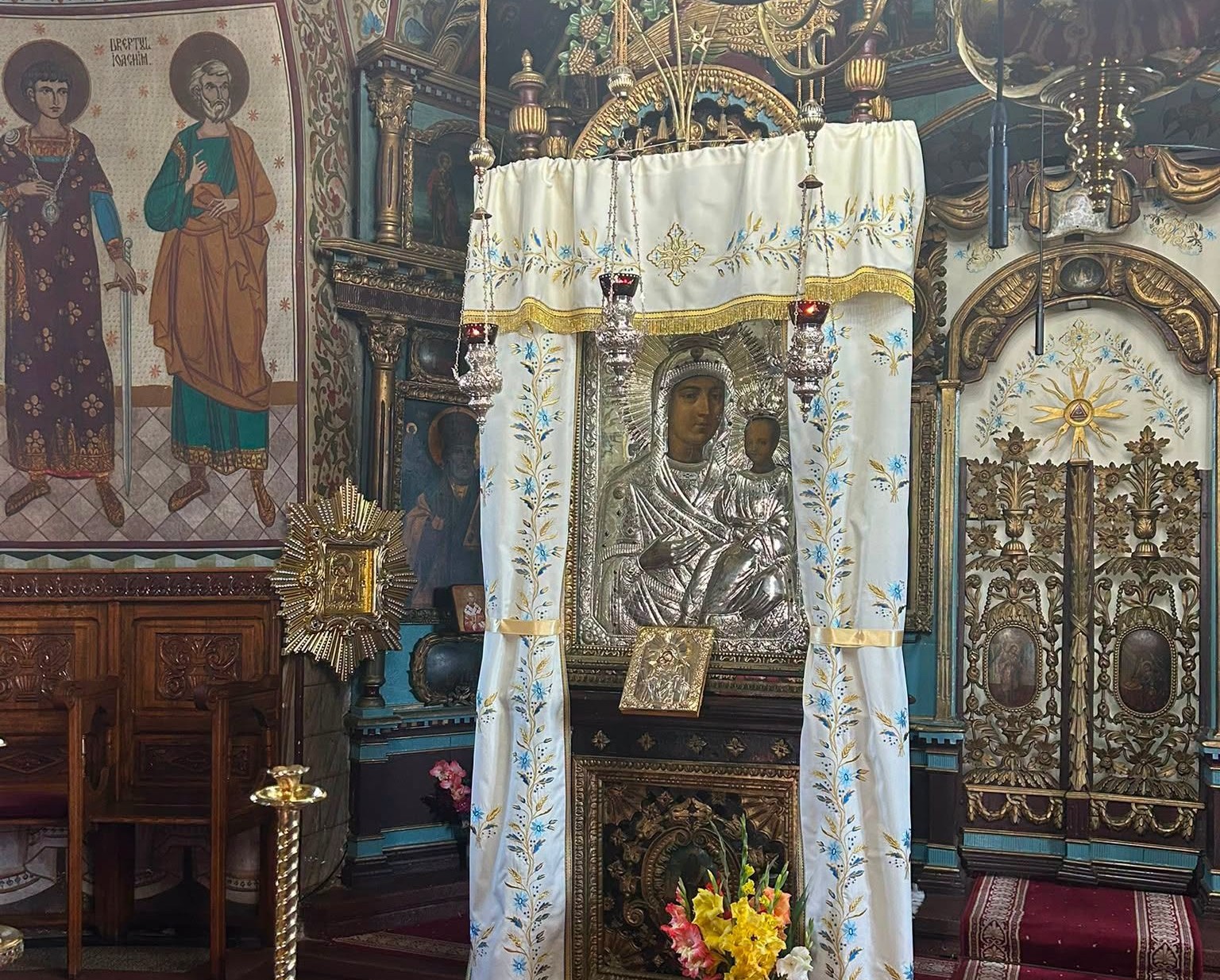 hram manastirea vorona