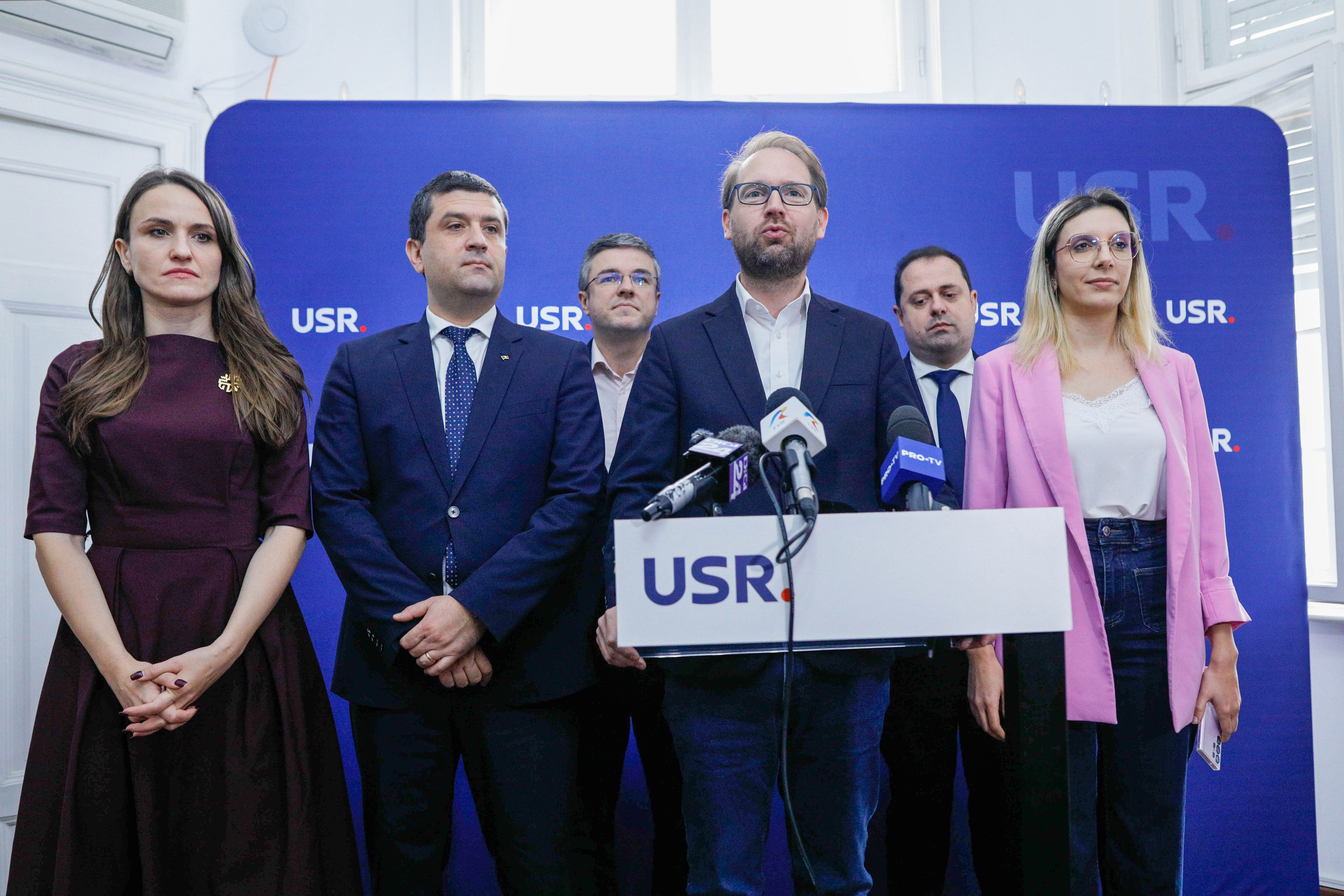 Congres USR: cele trei echipe care își dispută locurile în conducerea partidului. Cine le conduce și care este tabăra care vrea „o schimbare de direcție”