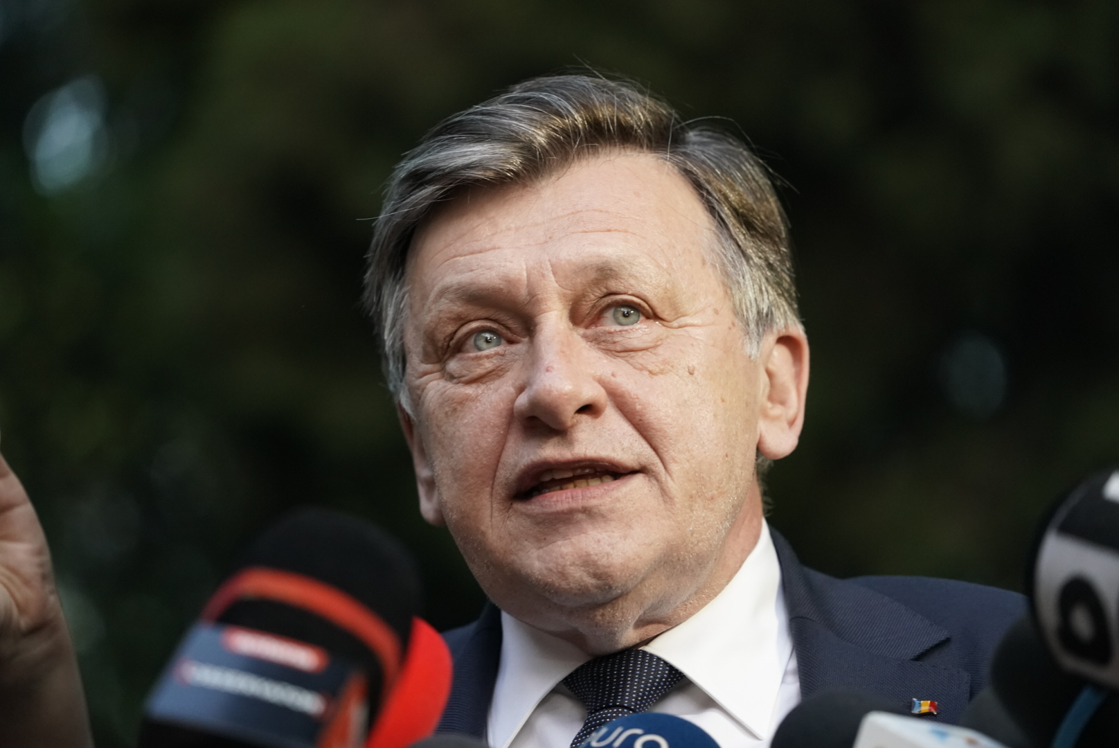 Crin Antonescu, atac la Nicușor Dan în criza politică. „Să rezolve problema! Să demisioneze dacă nu poate”