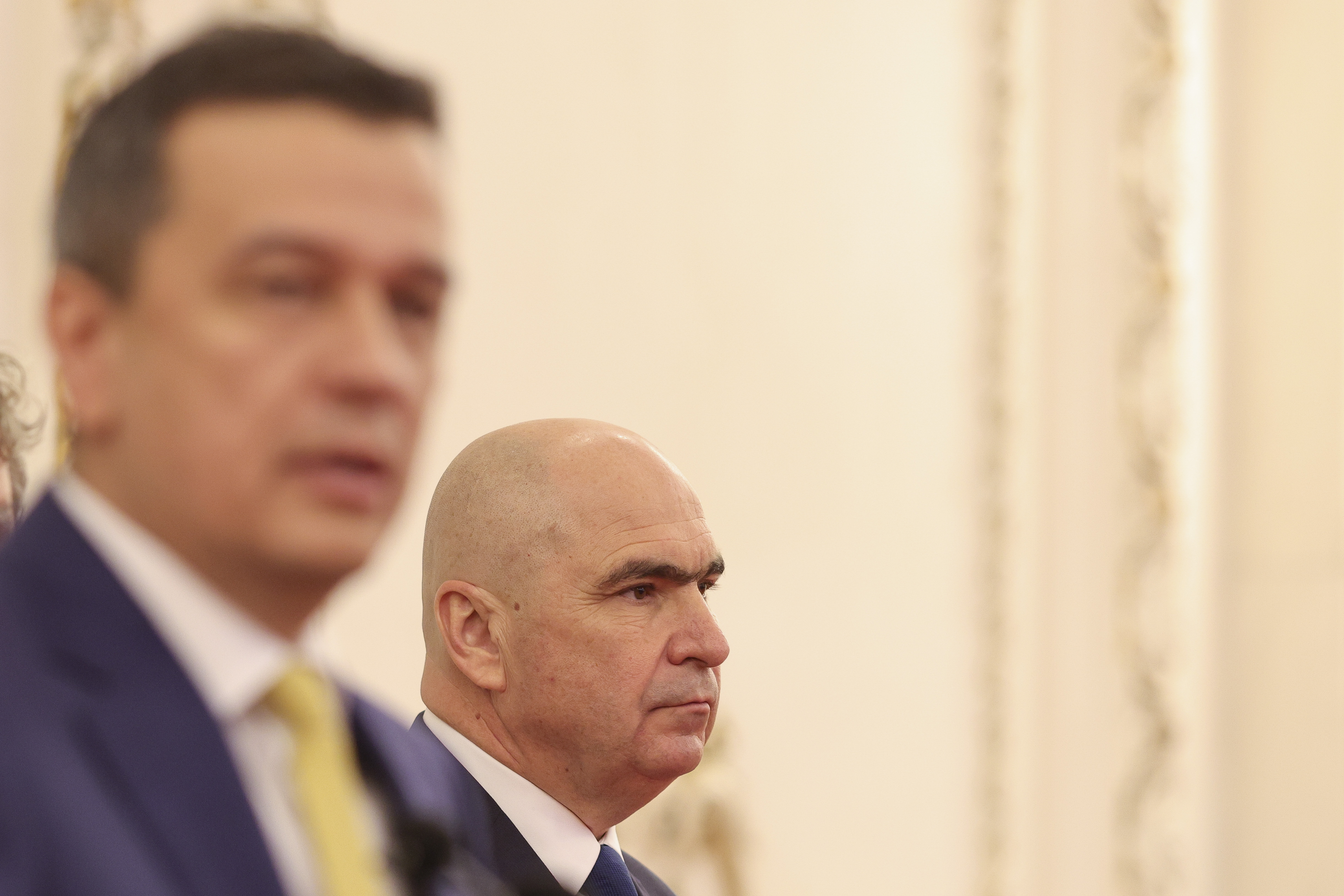 PSD cere demisia lui Bolojan după reținerea șefului Vămilor: „Decizii luate de unul singur”