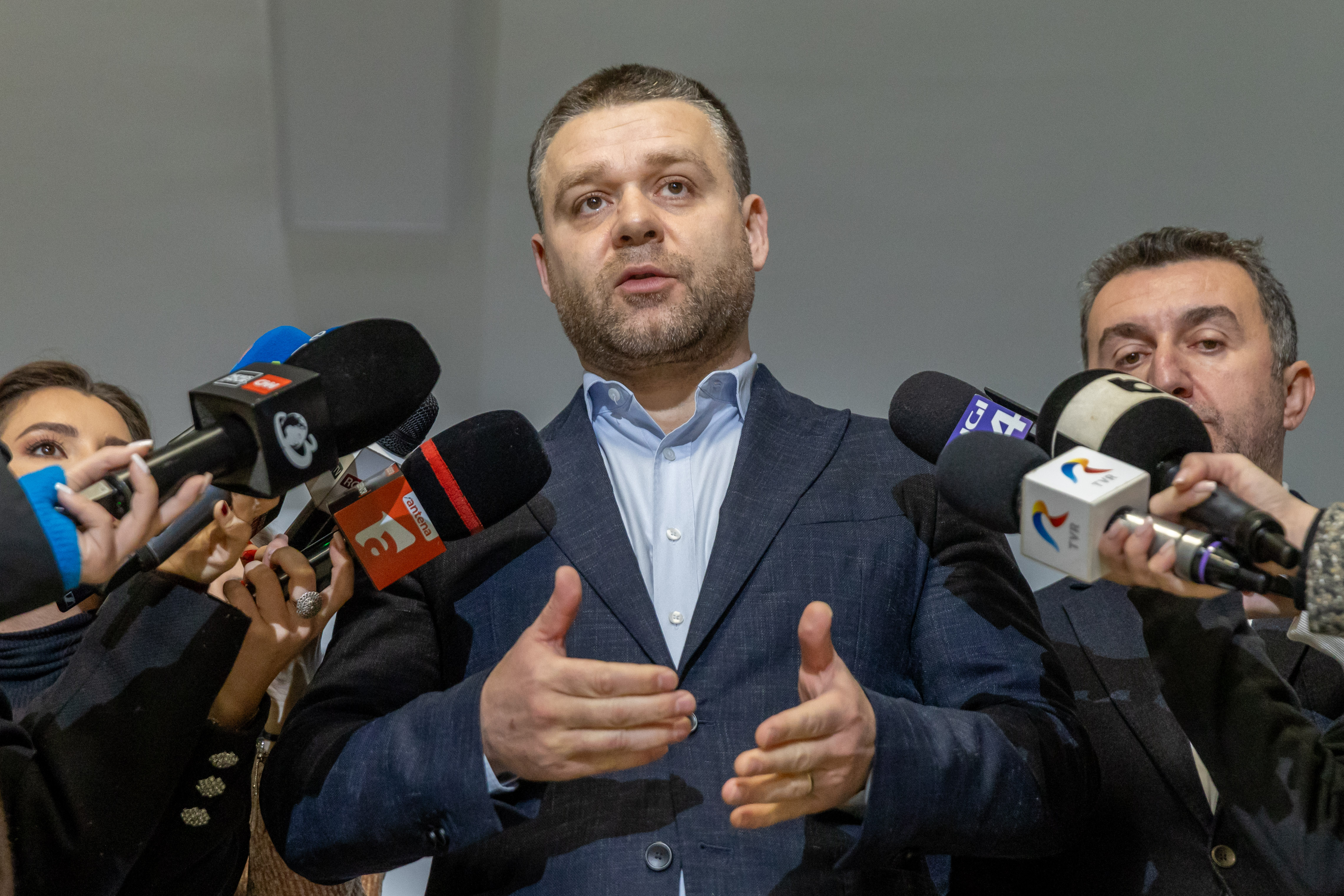 Ciucu amenință șoferii din București: Se dau amenzi pentru parcări!