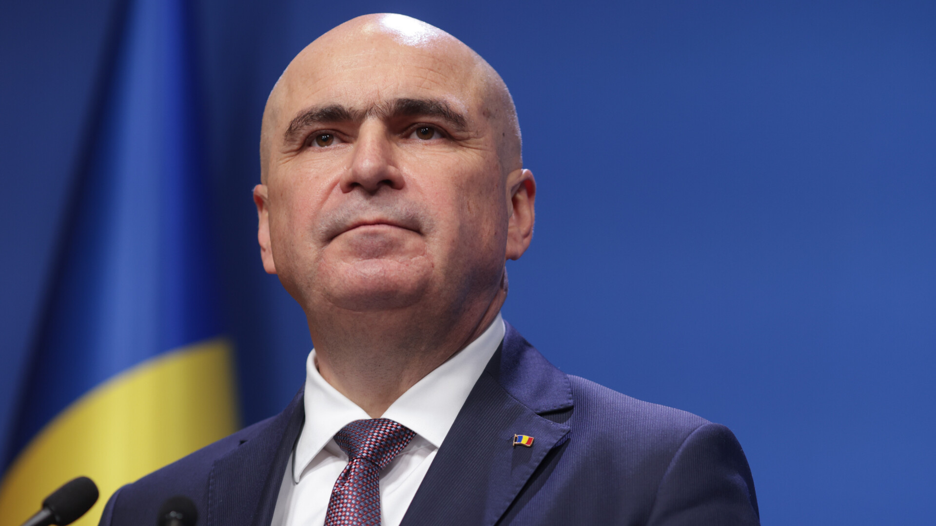 Premierul Bolojan, despre tăierea burselor:  Nu mai puteam să ducem aceste cheltuieli /  Am ajuns ca 62 la sută din elevii din România să ia