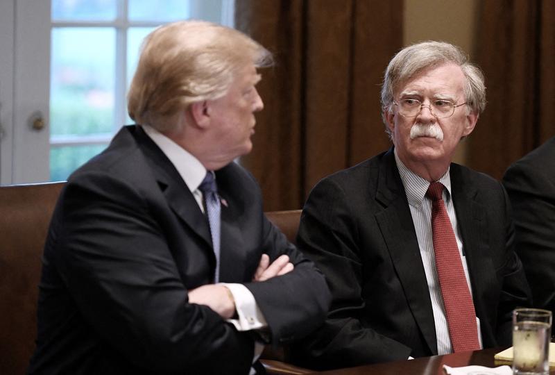 Fostul consilier al lui Trump, John Bolton, pus sub acuzare. Al treilea adversar politic vizat penal