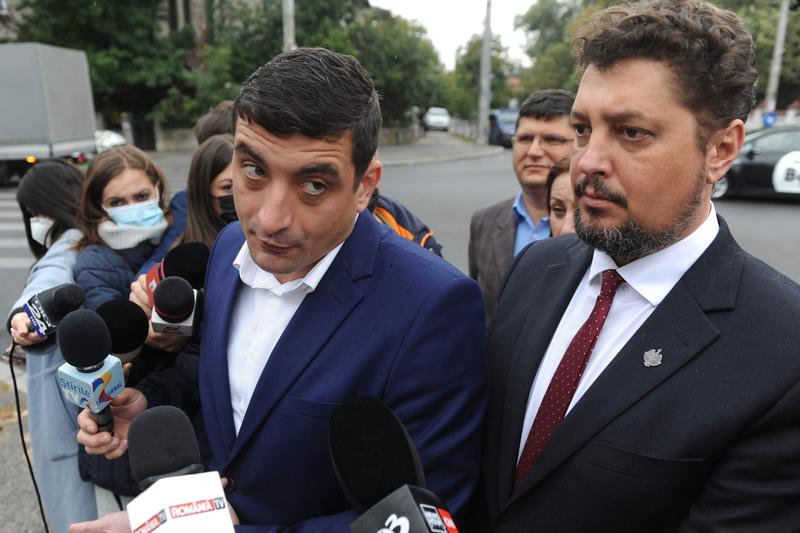 Protest la București contra "Legii Vexler", organizat de Claudiu Târziu