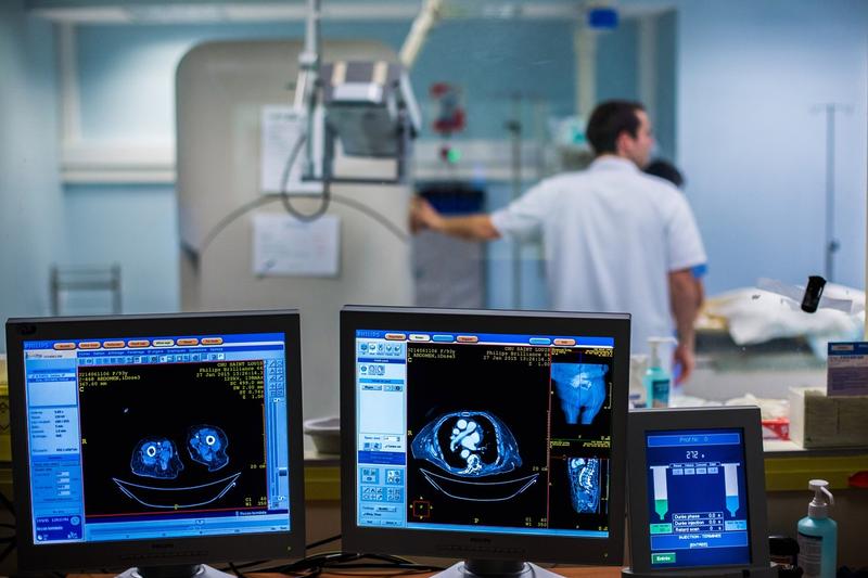 Accesul pacienților la analize decontate, redus drastic: Furnizorii de servicii medicale confirmă o „scădere semnificativă” a investigațiilor