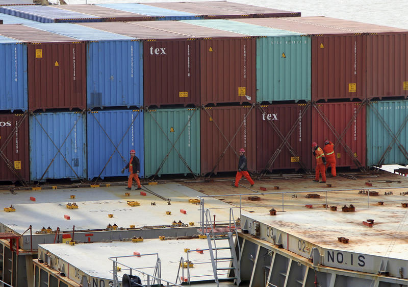România exportă mașini și importă mâncare. Radiografia unui dezechilibru vechi