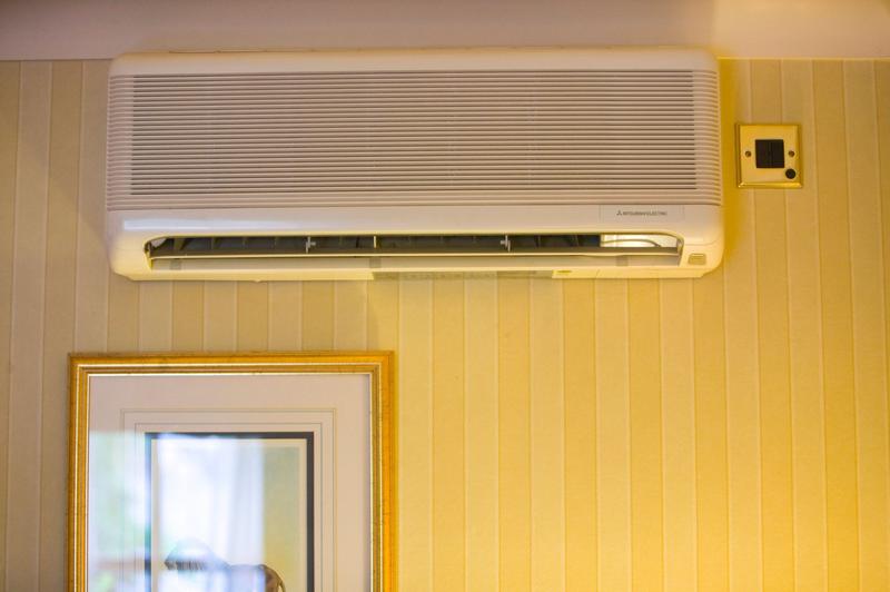 Nervozitate pe piața energiei electrice din Europa Centrală în așteptarea următorului val de caniculă