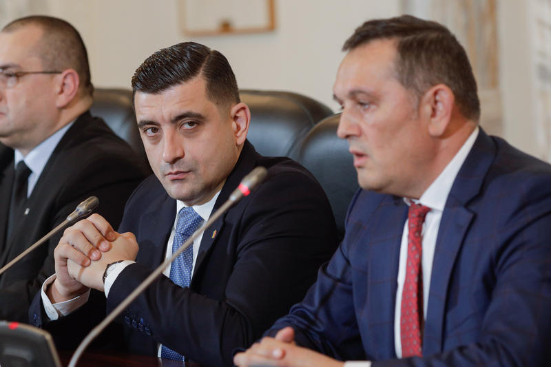 Eurodeputatul AUR Gheorghe Piperea, acuzații grave: Incidentul cu livratorul, regizat