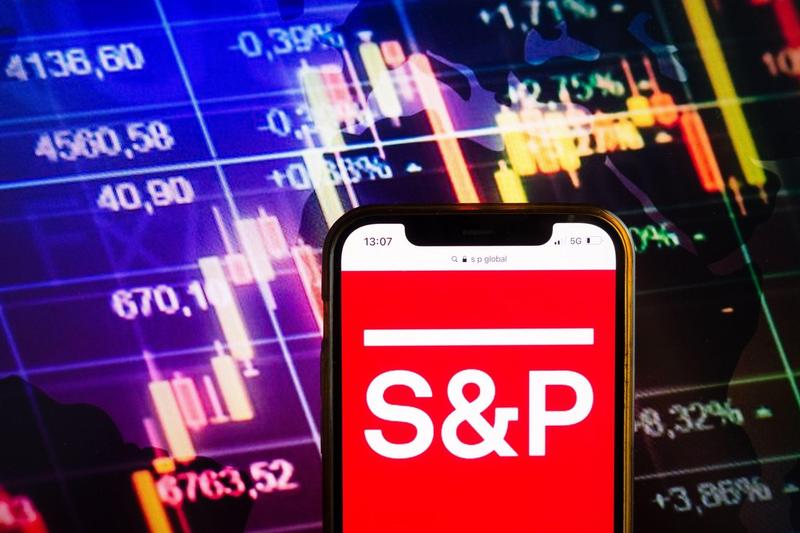 De ce nu riscă România o retrogradare acum: explicația economiștilor după întâlnirea cu S&amp;P