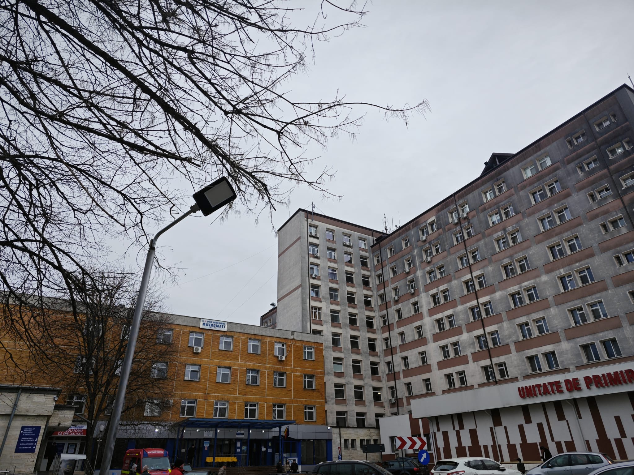 Controale anunțate în spitale, după discuțiile despre medicii plătiți de stat dar care lucrează mai mult la privat