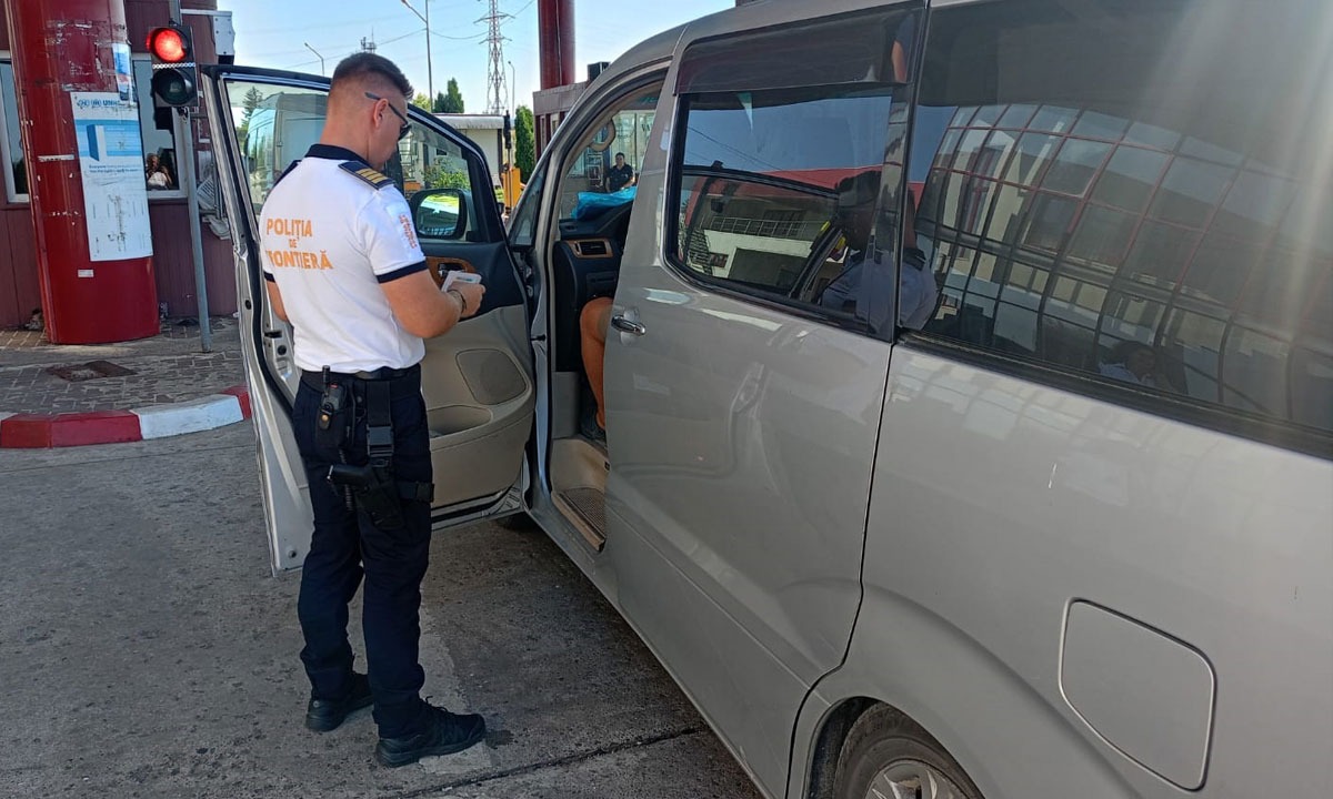 Tentativă eșuată de a ieși din țară: Bărbat prins cu nereguli după un control la vamă