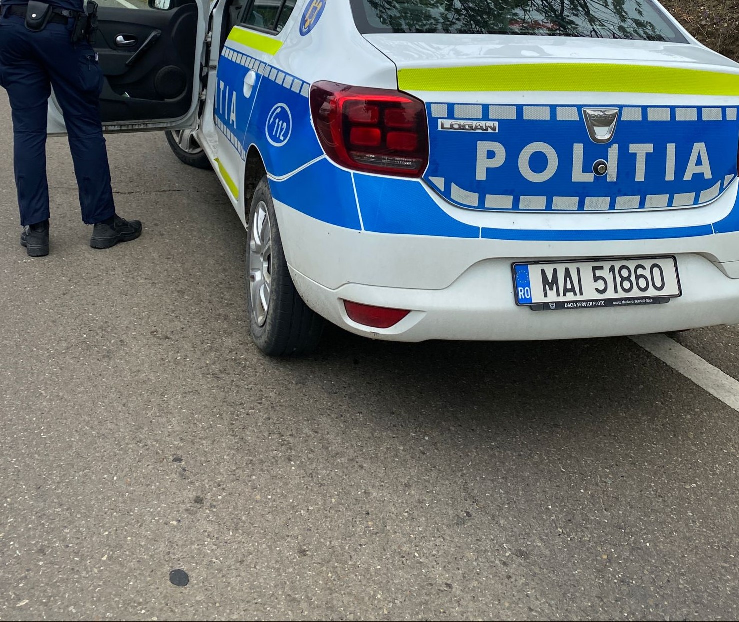 Mașină trasă pe dreapta de polițiști: Șofer amendat și lăsat FĂRĂ mașină