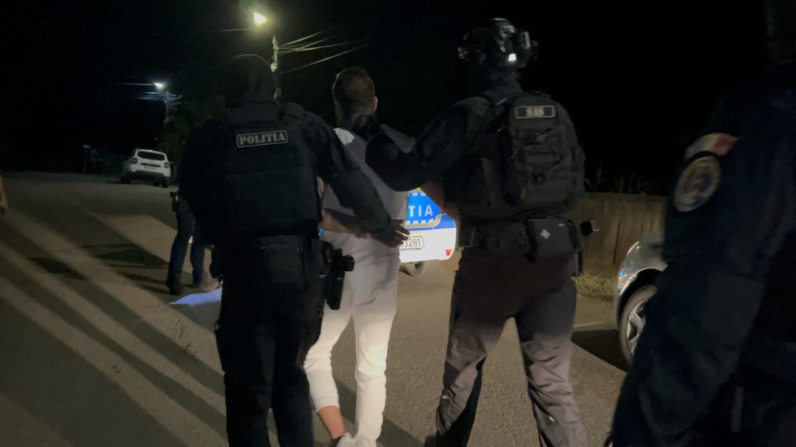 Botoșăneni ridicați noaptea trecută de trupele speciale ale Poliției – VIDEO