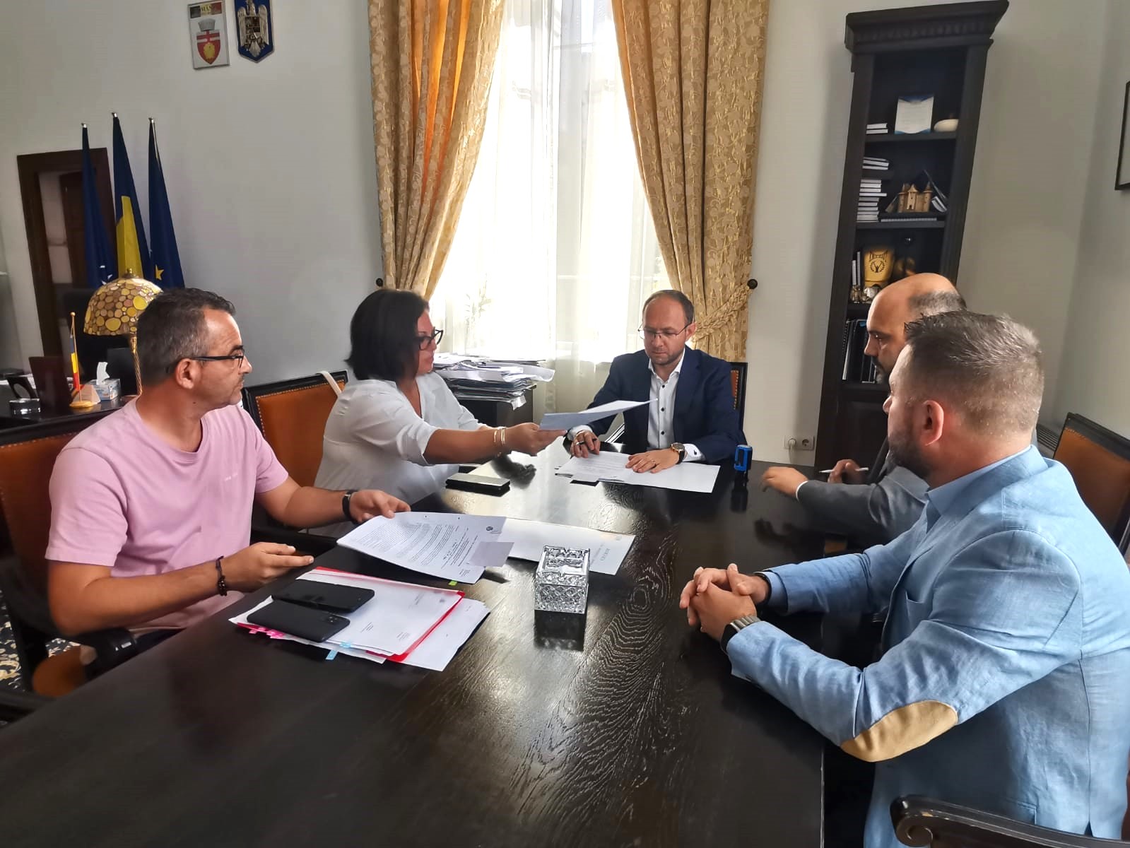 Primăria duce mai multă lumină pe aproape 100 de străzi din municipiul Botoșani 