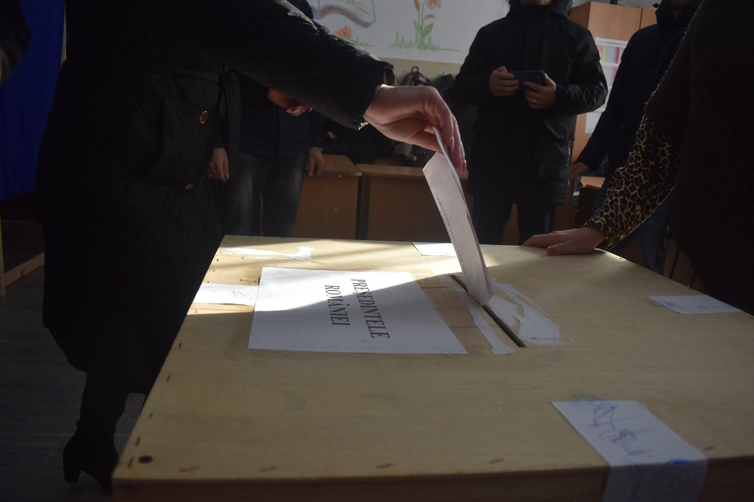 LOCUL din Botoșani cu cea mai mare PREZENȚĂ la vot astăzi, în „împărăția” lui Iftime bate… pustiul 