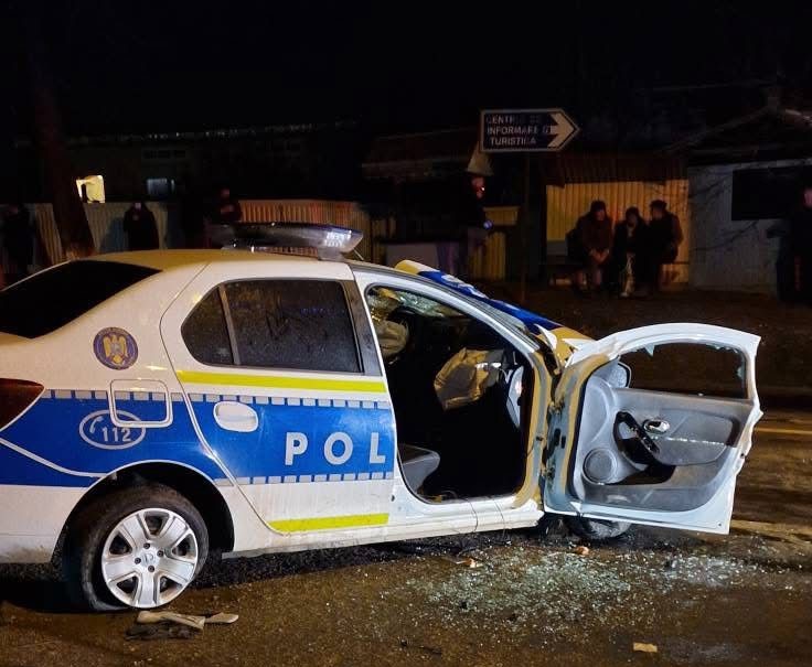 Poliția Botoșani: Este efectuată cercetarea la fața locului / Traficul este blocat pe ambele sensuri