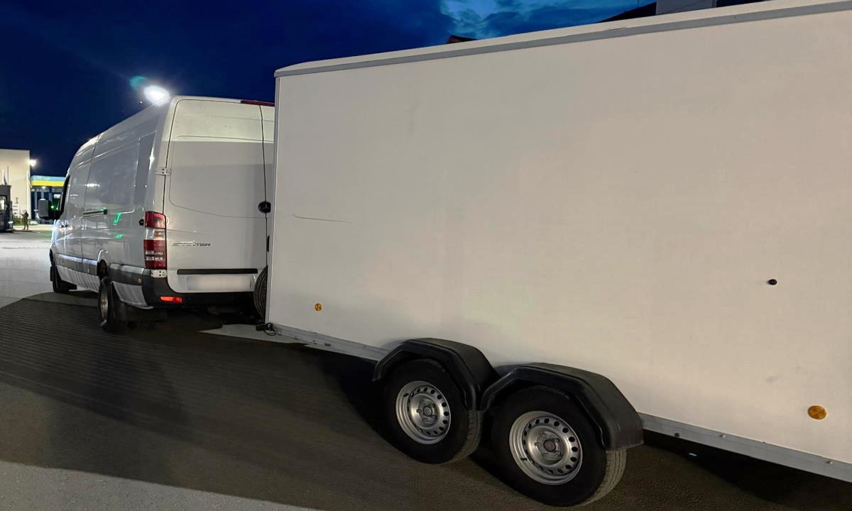 Necaz la vamă pentru bărbat de 36 de ani: CE au descoperit polițiștii la control