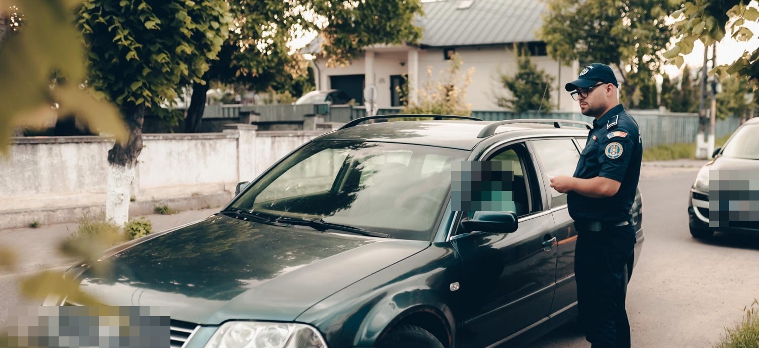 Un tânăr fără permis s-a crezut „zmeu” în trafic