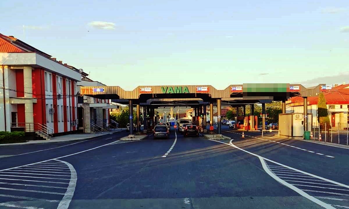 Un tânăr din Botoșani cu mașină de lux a dat de necaz la vamă 