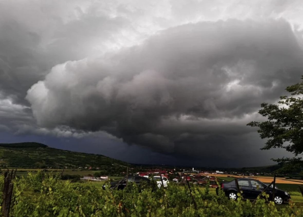 Avertizare Cod Portocaliu în Botoșani: Vreme Severă în Peste 20 de Localități