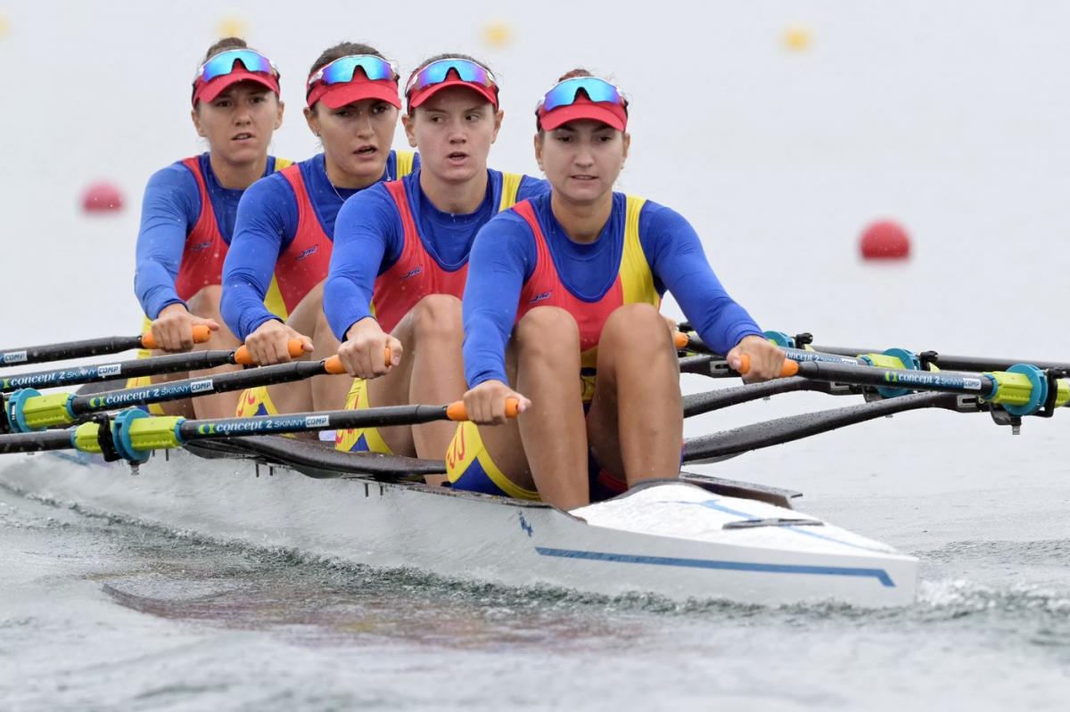 Două canotoare din Botoșani merg la recalificări după o cursă dramatică