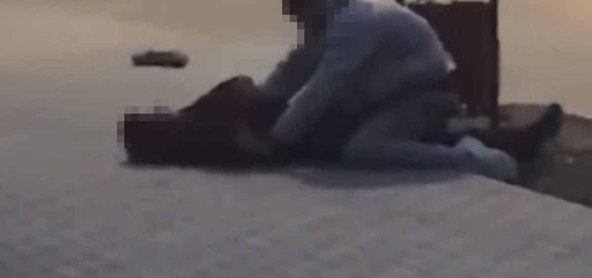 ȘOCANT: Botoșăneancă, la un pas să fie violată în plină stradă 