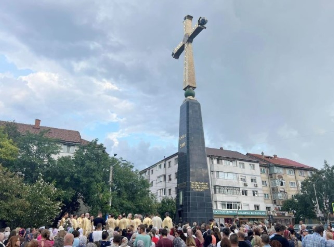 Slujbă la Monumentul „Sfintei Cruci” din municipiul Botoșani