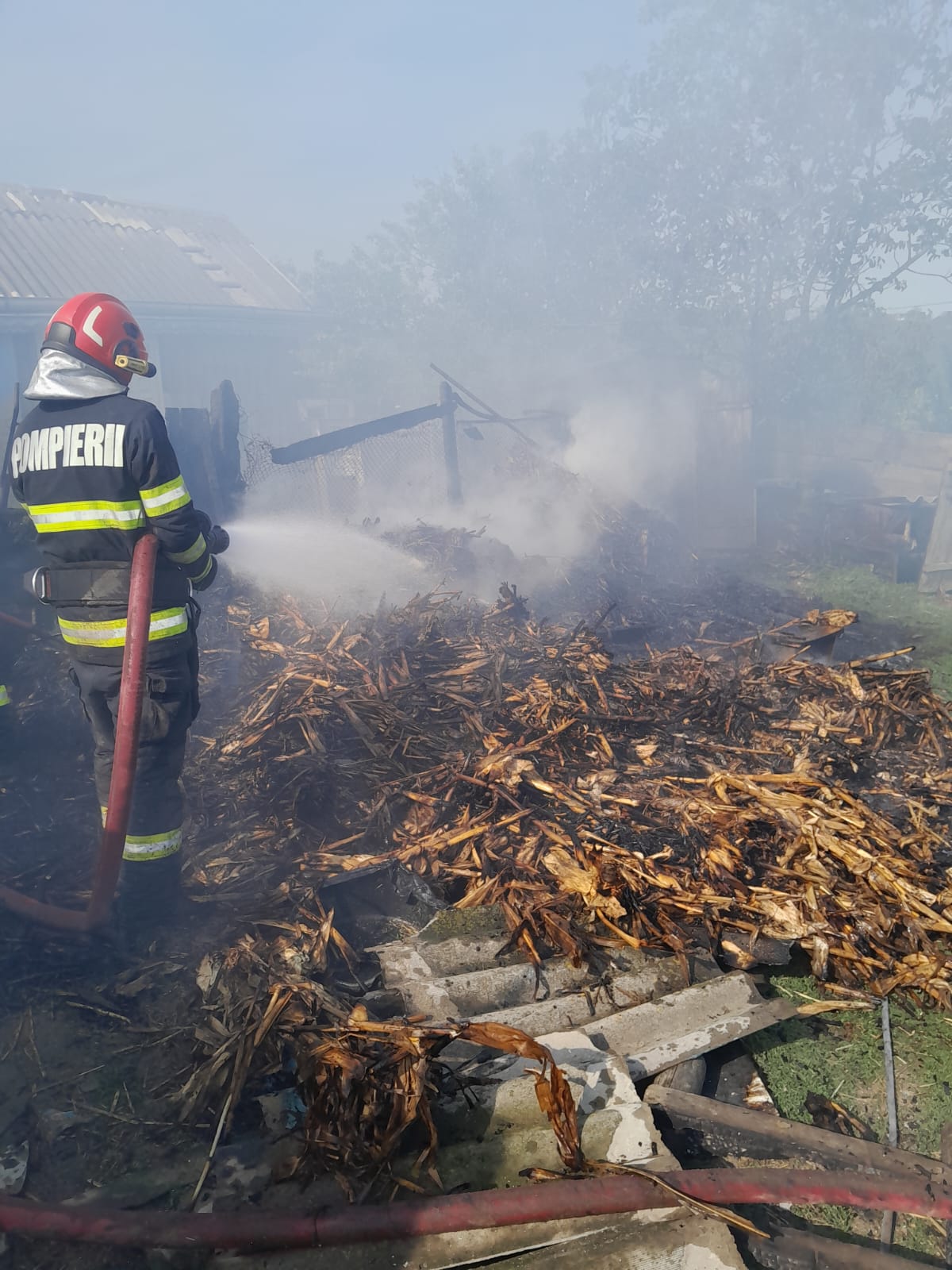 incendiu casa si masina cxopii