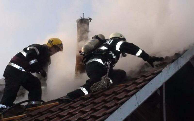incendiu cos de fum.