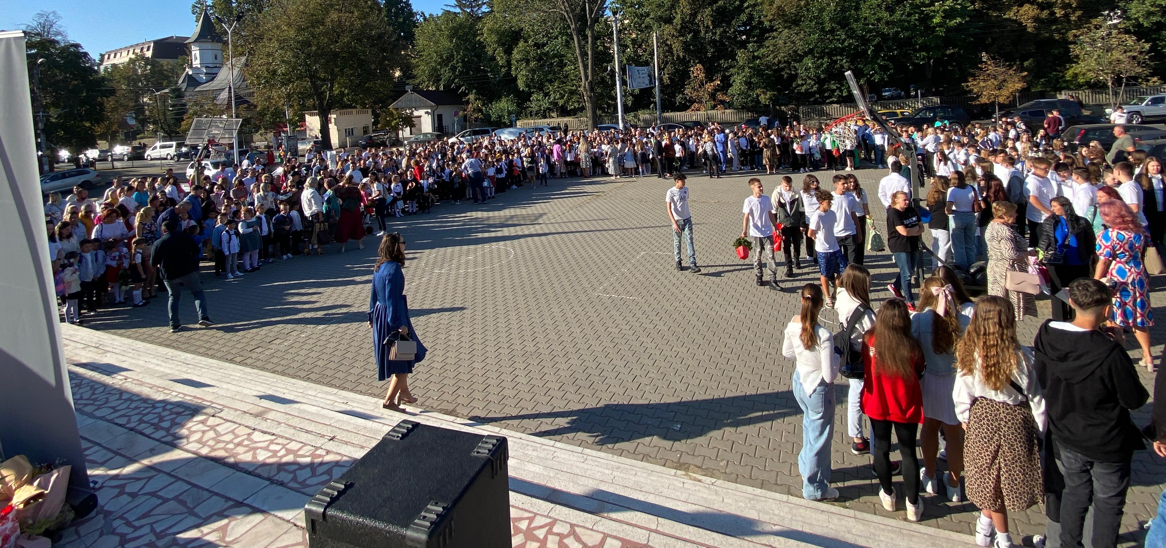 Început de an școlar incert la Botoșani: Se va refuza participarea la festivitățile de deschidere – VIDEO 